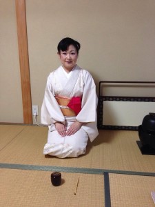 キモノで適度な緊張感